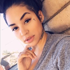 Meet your Posher, Samantha